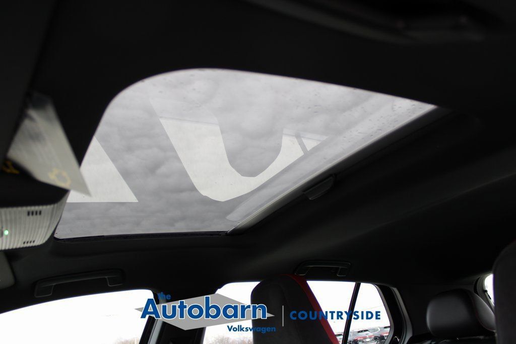 New 2026 Volkswagen GTI SE FWD image 17