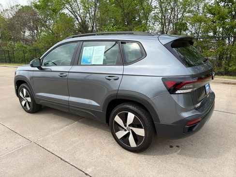 Used 2025 Volkswagen Taos S AWD/4WD image 3