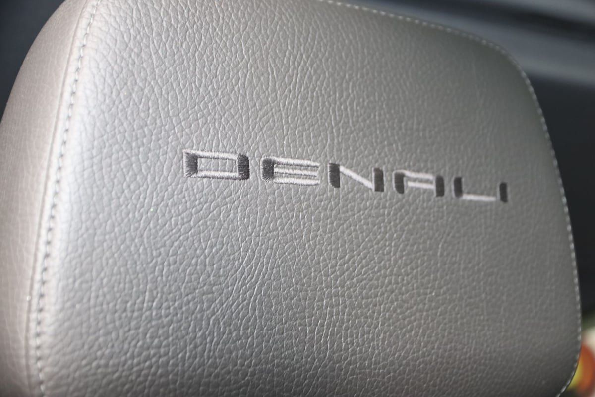 Used 2021 GMC Sierra 3500 Denali w/ Denali Ultimate Package AWD/4WD image 14