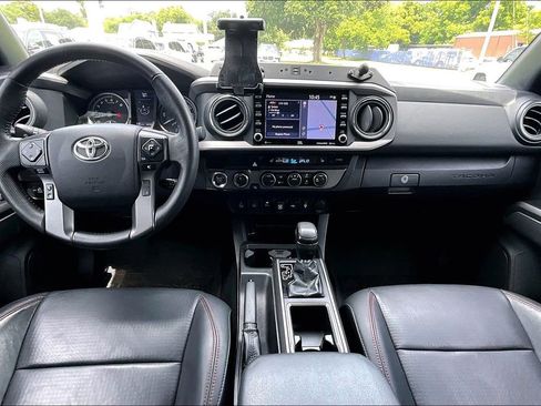 Used 2022 Toyota Tacoma TRD Pro AWD/4WD image 6