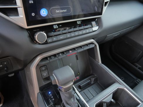 Certified 2025 Toyota Tundra Limited AWD/4WD image 23
