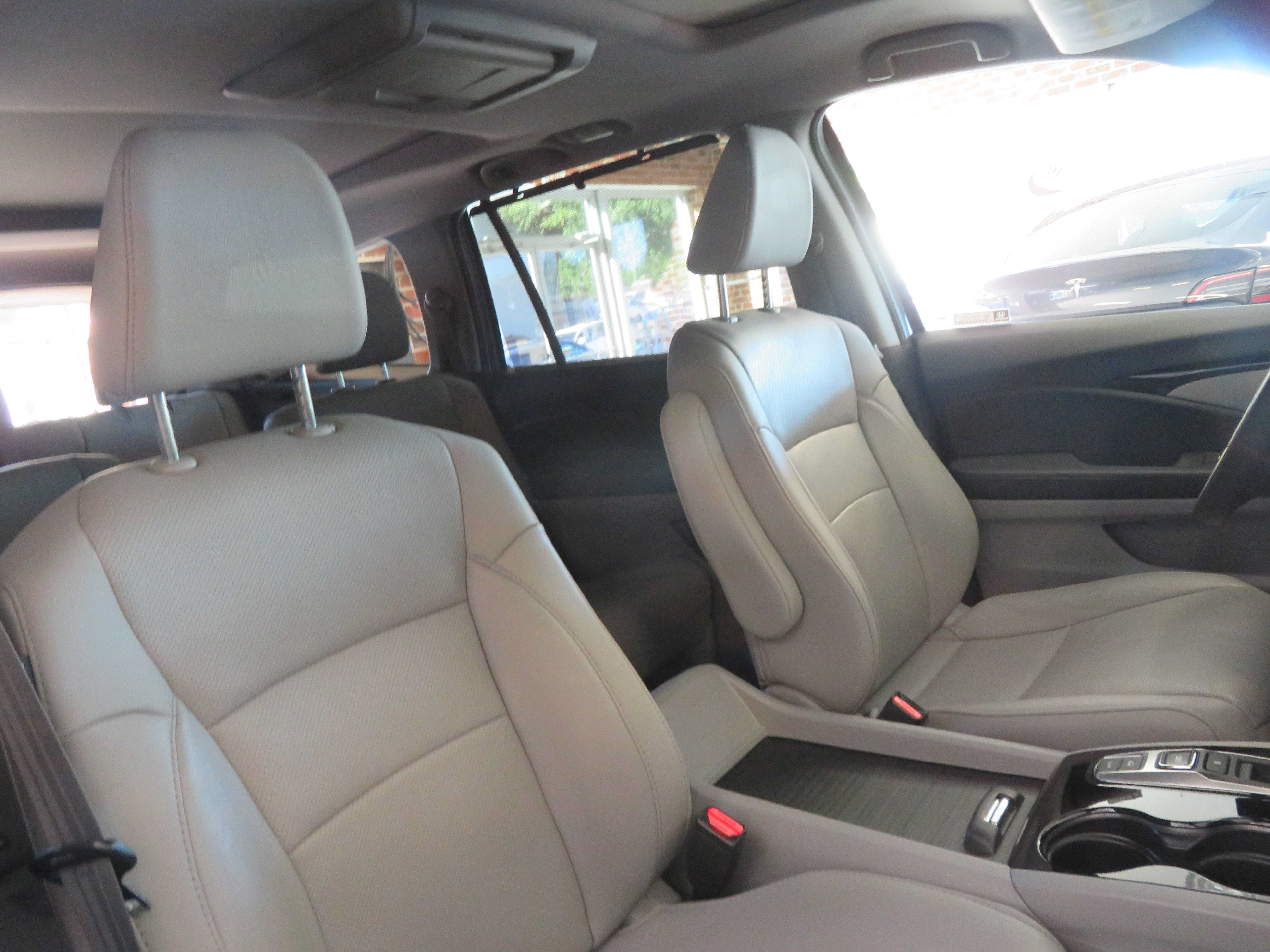 Used 2017 Honda Pilot Elite image 33
