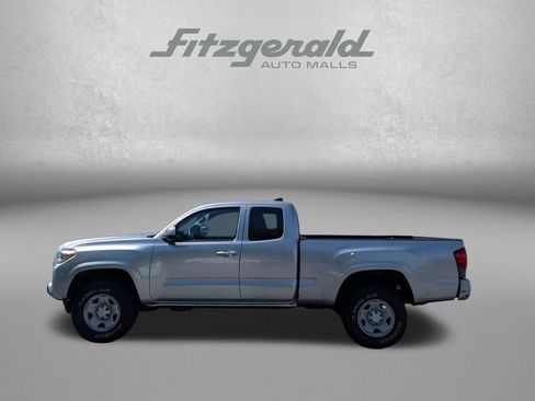 Used 2023 Toyota Tacoma SR AWD/4WD image 3
