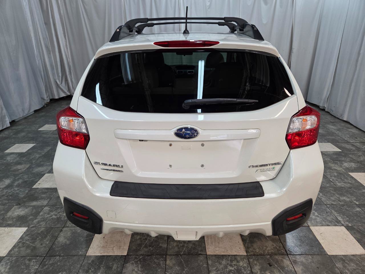 Used 2016 Subaru Crosstrek 2.0i Premium AWD/4WD image 4