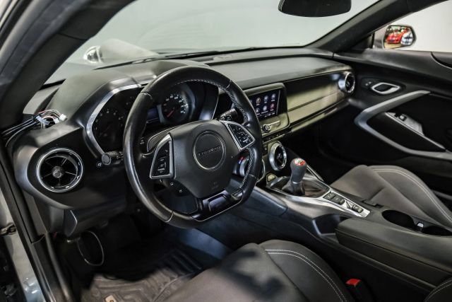 Used 2021 Chevrolet Camaro LT RWD image 4
