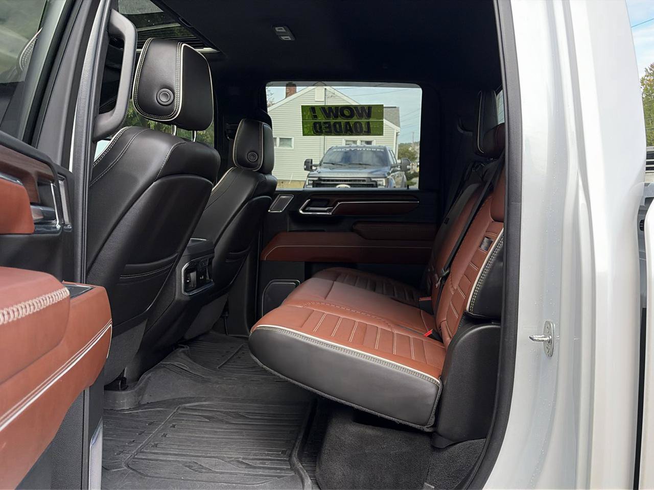 Used 2024 GMC Sierra 2500 Denali Ultimate AWD/4WD image 10