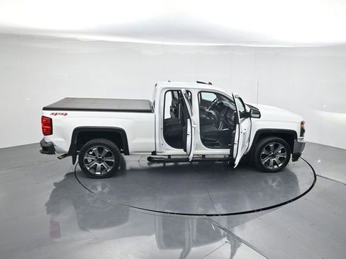 Used 2018 Chevrolet Silverado 1500 LT image 41