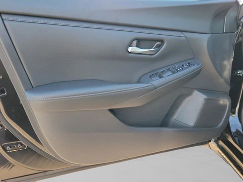 Certified 2025 Nissan Sentra SV image 18