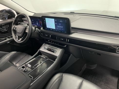 Used 2025 Lincoln Aviator AWD w/ Jet Appearance Package image 30
