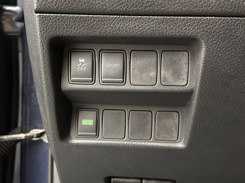 Used 2015 Nissan Rogue S image 18