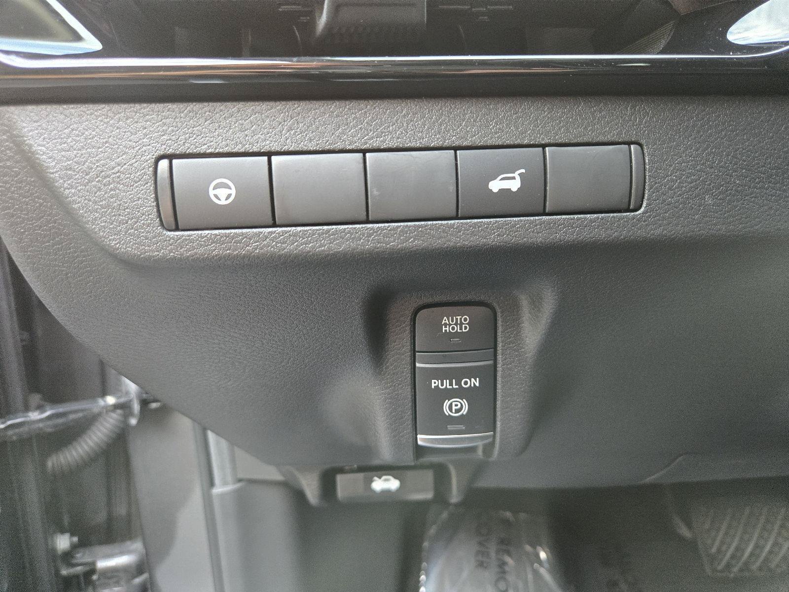 Certified 2025 Nissan Murano SV AWD/4WD image 16