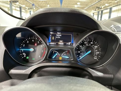 Used 2019 Ford Escape SE image 10