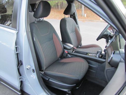 Used 2024 Nissan Kicks SR image 23