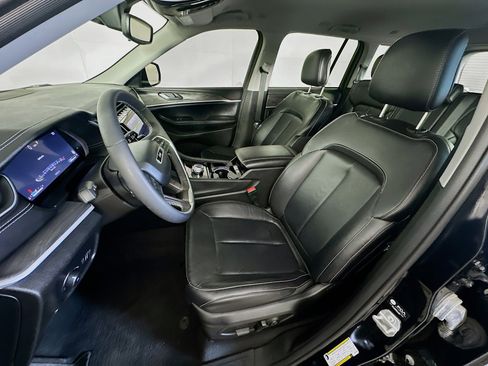 Used 2023 Jeep Grand Cherokee Limited w/ Black Appearance Package image 13