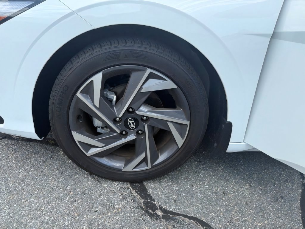 Used 2025 Hyundai Elantra Sport FWD image 36