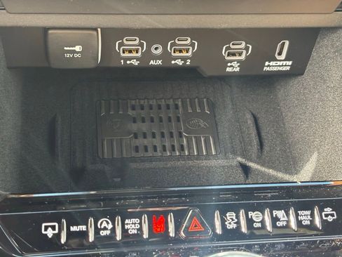 New 2026 Jeep Grand Wagoneer L Summit AWD/4WD image 18