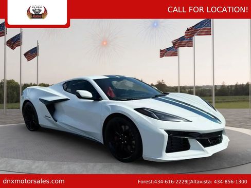 Used 2025 Chevrolet Corvette Z06 RWD image 7
