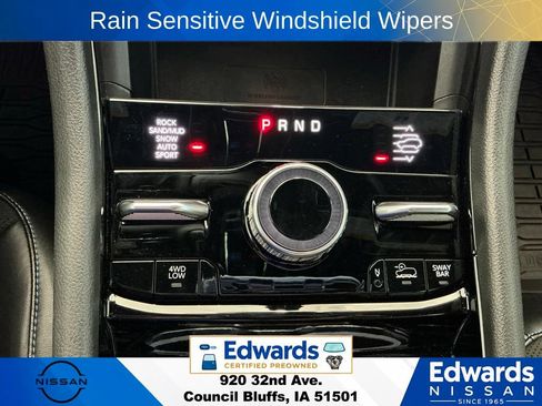 Used 2022 Jeep Grand Cherokee Trailhawk w/ Advanced Protech Group II AWD/4WD image 32
