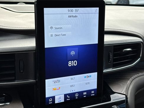 Certified 2022 Ford Explorer Platinum w/ Technology Package image 18