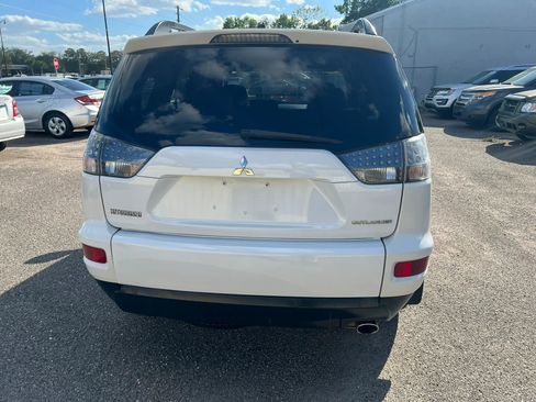 Used 2010 Mitsubishi Outlander SE FWD image 4