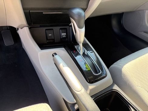 Used 2015 Honda Civic LX image 28