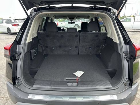 Used 2023 Nissan Rogue SV FWD image 18