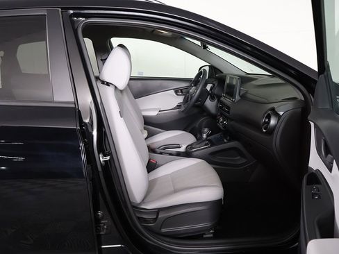 Used 2023 Hyundai Kona SEL AWD/4WD image 28