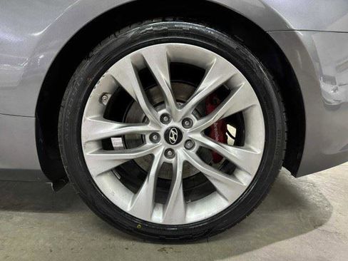 Used 2015 Hyundai Genesis 3.8 RWD image 13