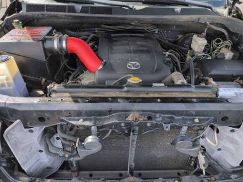 Used 2011 Toyota Tundra Limited w/ Platinum Pkg image 23