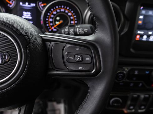 Used 2022 Jeep Wrangler Sport AWD/4WD image 34
