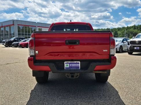 Used 2020 Toyota Tacoma TRD Sport w/ Technology Package AWD/4WD image 4