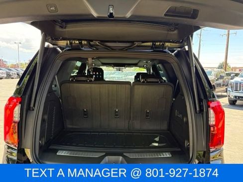 Used 2025 GMC Yukon AT4 Ultimate w/ LPO, AT4 Appearance Package AWD/4WD image 10