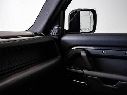 Used 2023 Land Rover Defender 90 V8 image 38