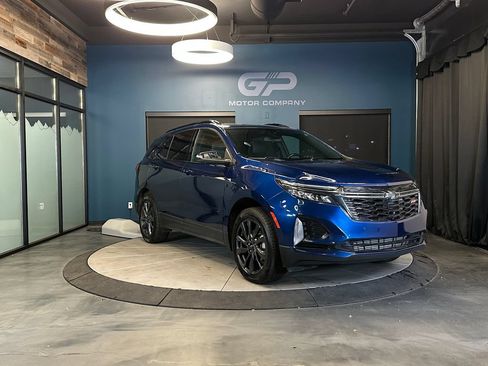Used 2022 Chevrolet Equinox RS w/ RS Leather Package AWD/4WD image 1