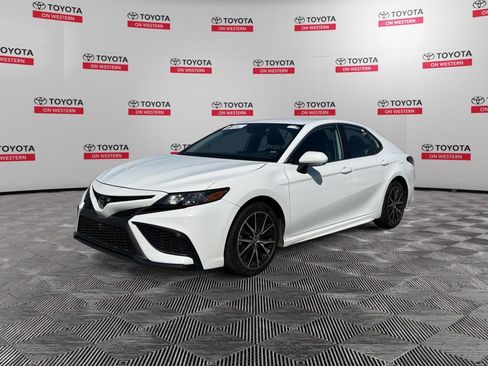 Certified 2024 Toyota Camry SE FWD image 7
