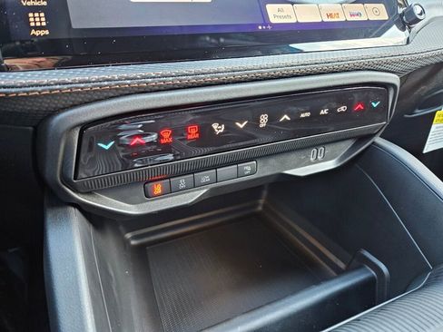 New 2026 Jeep Cherokee Limited AWD/4WD image 24