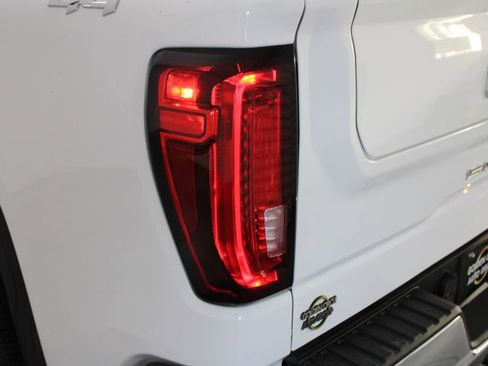 Used 2025 GMC Sierra 1500 SLT image 55