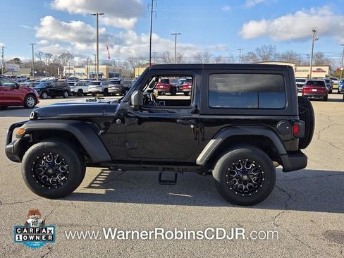 Used 2022 Jeep Wrangler Sport image 4