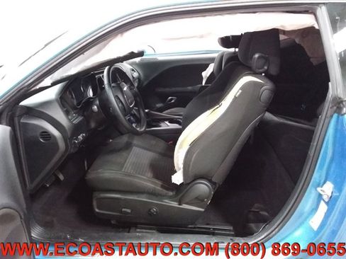 Used 2018 Dodge Challenger SXT image 10