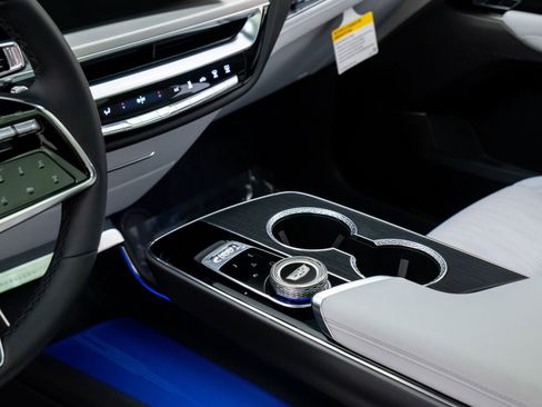 New 2026 Cadillac Lyriq Sport image 19