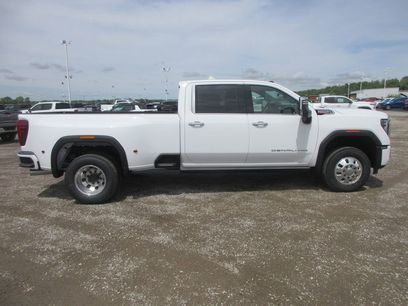 New 2026 GMC Sierra 3500 Denali w/ Denali Reserve Package