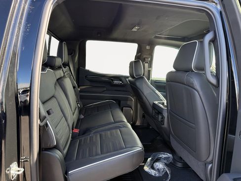 New 2026 GMC Sierra 1500 AT4X w/ LPO, Black Badging Package AWD/4WD image 18