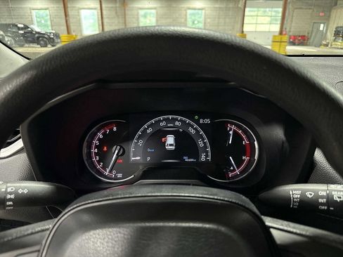 Used 2023 Toyota RAV4 LE AWD/4WD image 30