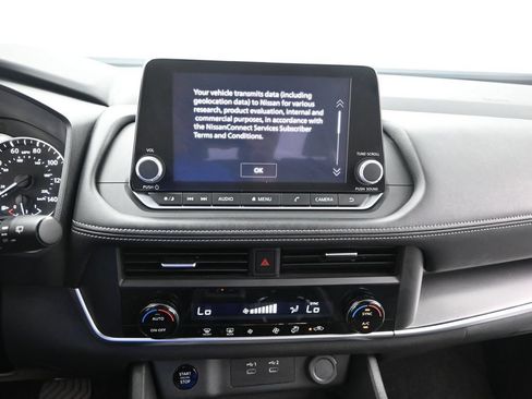 Used 2025 Nissan Rogue SV FWD image 20
