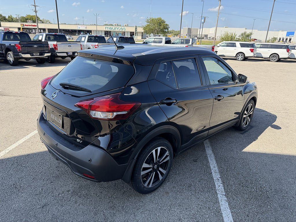 Used 2020 Nissan Kicks SV FWD image 5