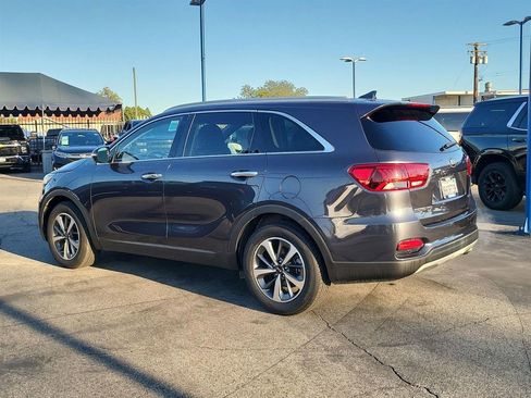Used 2019 Kia Sorento EX image 31