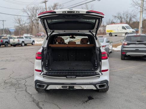 Used 2022 BMW X5 xDrive40i w/ M Sport Package image 49