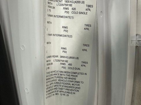 Used 2024 Ford E-350 and Econoline 350 Super Duty image 12