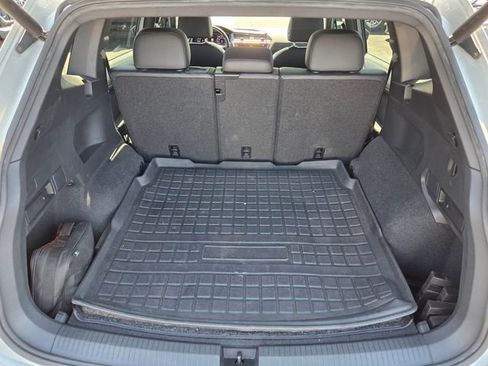 Used 2019 Volkswagen Tiguan SEL Premium R-Line image 10
