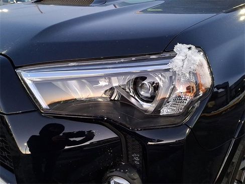 Certified 2024 Toyota 4Runner TRD Off-Road Premium image 14